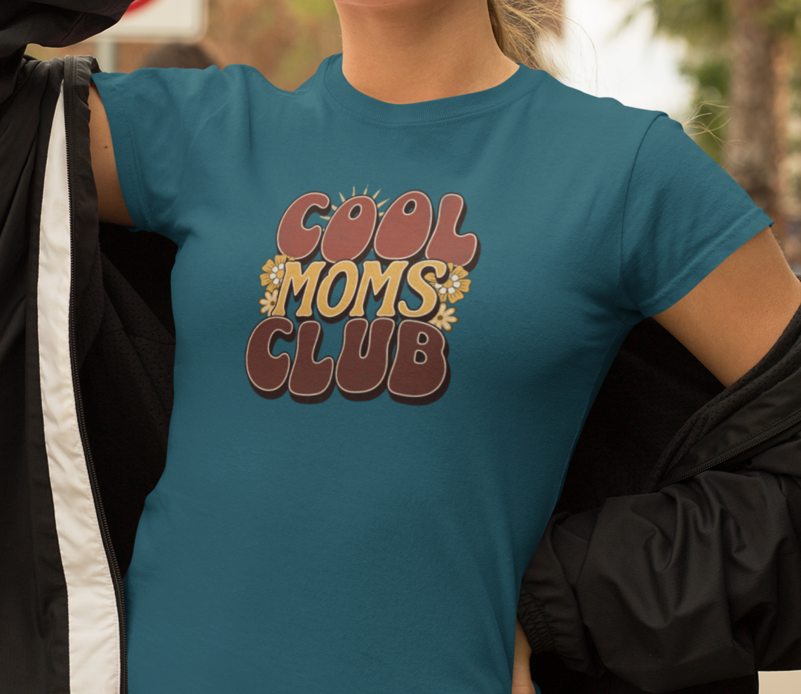 Cool Moms Club T-Shirt – The Ultimate Mother's Day Gift for Cool Moms